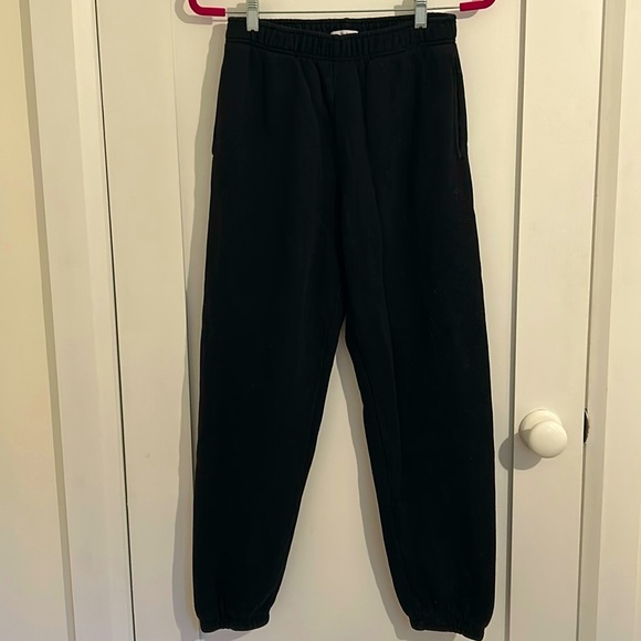 TNA Pants - 🖤 TNA Cozy fleece boyfriend sweatpants 🖤